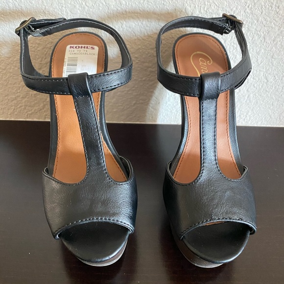Candie’s Women’s Black Wedges - Picture 1 of 6